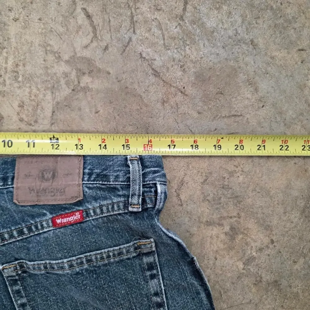 Dark Wash Wrangler Denim Jeans (33x30)